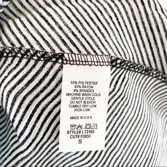 NWOT HAILEY & CO black and white striped blouse - Picture 8 of 8
